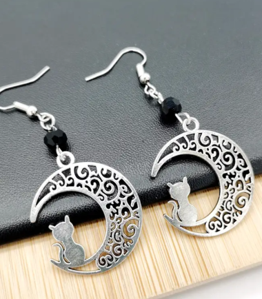 Aretes-gato-luna-demostracion-costa-rica