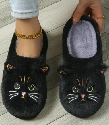 🐾 Pantuflas Felpudas "Gato Negro"