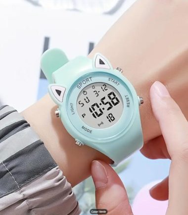 Reloj con diseño de gato